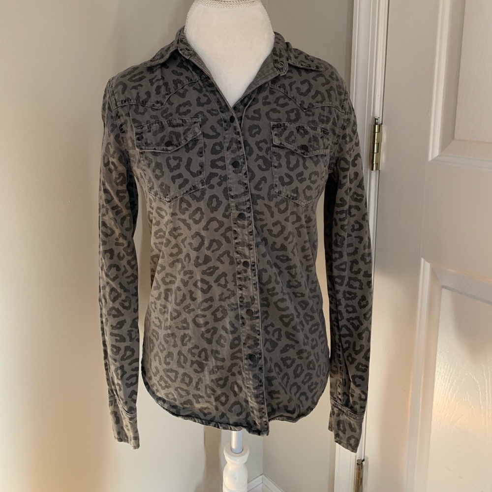 Equipment Button Down Gray Leopard Print - image 1